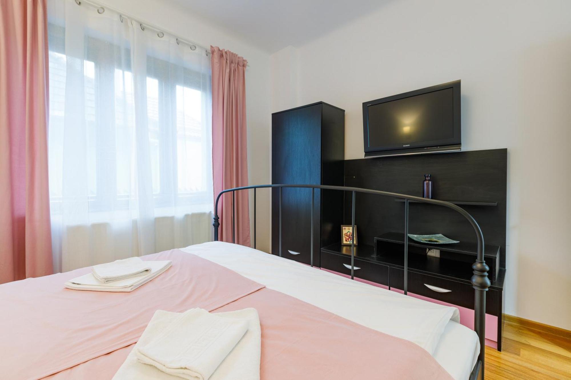 Apartament Modern Brasov Luaran gambar